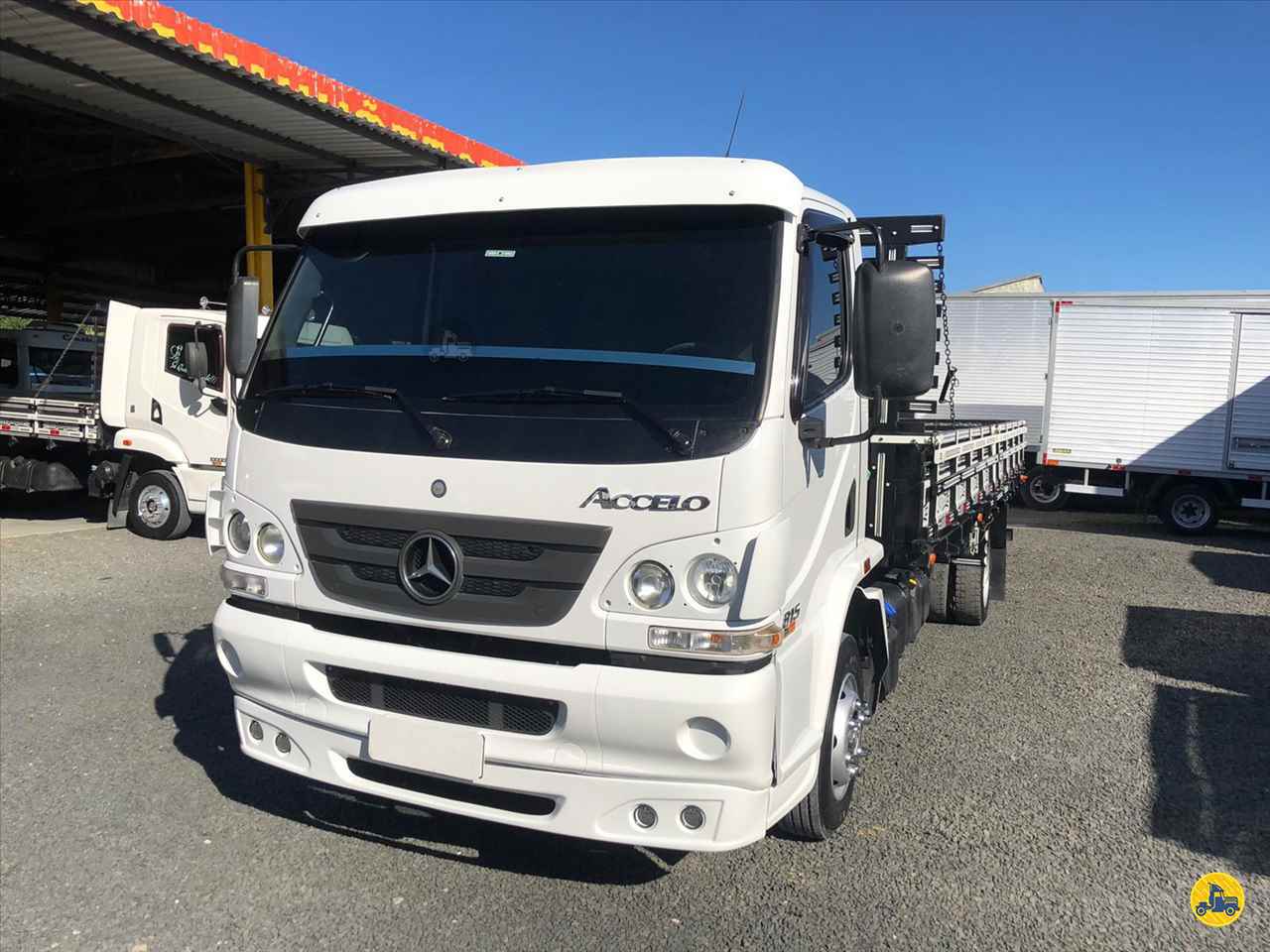 CAMINHAO MERCEDES-BENZ MB 815 Carga Seca 3/4 4x2 Schroeder Caminhões ITUPORANGA SANTA CATARINA SC